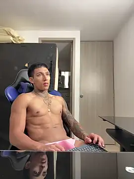 Snapshot of sendfer chatting on January 17, 3:01 am sendfer online show from January 17, 3:01 am
