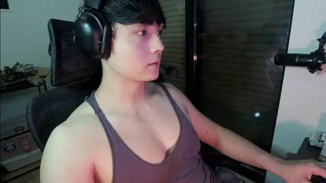 Tkcqcc online show from April 21, 2:23 pm