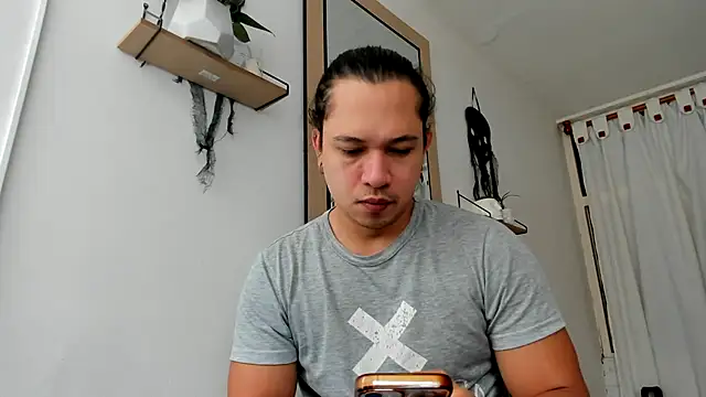 Snapshot of Valerioe chatting on October 10, 12:10 pm Valerioe online show from October 10, 12:10 pm
