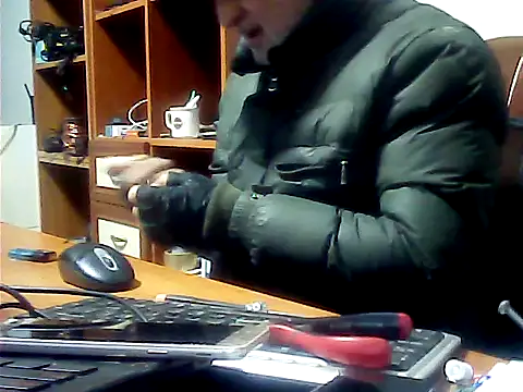 Snapshot of zormen355 chatting on January 29, 3:15 pm zormen355 online show from January 29, 3:15 pm