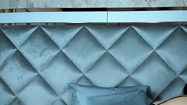 Snapshot of yayi_derek chatting on February 12, 11:40 am yayi derek online show from February 12, 11:40 am