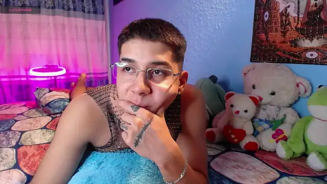 mexican cum online show from April 28, 1:00 am