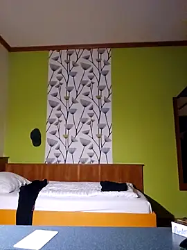 BigHenrySNC online show from October 22, 2:04 am