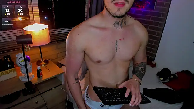liam oficial02 online show from June 30, 4:02 am