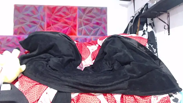 bix couples online show from January 7, 1:10 am