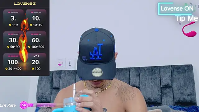 Snapshot of JAYCOB00 chatting on January 21, 2:44 am JAYCOB00 online show from January 21, 2:44 am
