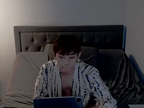 bxiaobao94 online show from July 11, 4:14 am