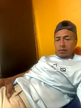 zpmiguel online show from September 17, 7:26 pm