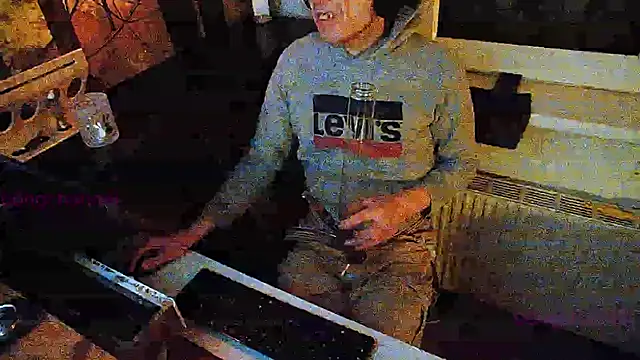 Snapshot of BongChannel chatting on January 8, 12:06 am BongChannel online show from January 8, 12:06 am