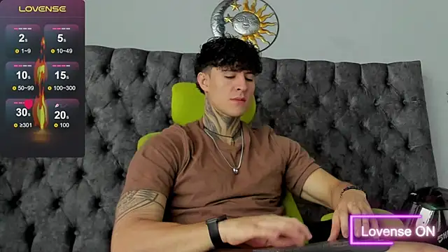 Snapshot of Jeins_carter chatting on February 17, 1:31 pm Jeins carter online show from February 17, 1:31 pm