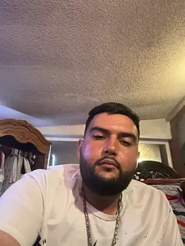 bigdickgio6923 online show from July 23, 12:47 am