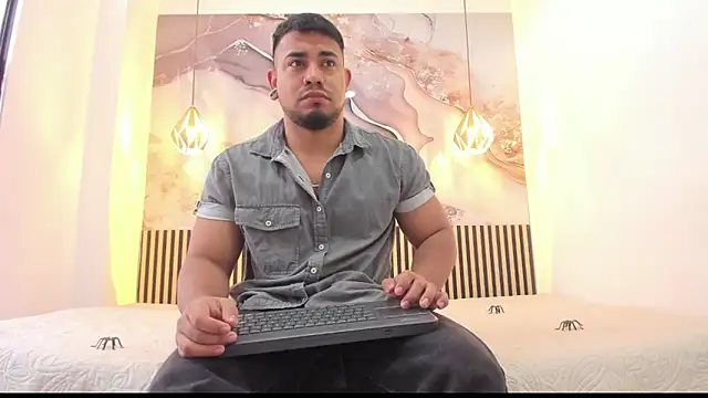 BrianMalonee online show from October 20, 12:09 pm