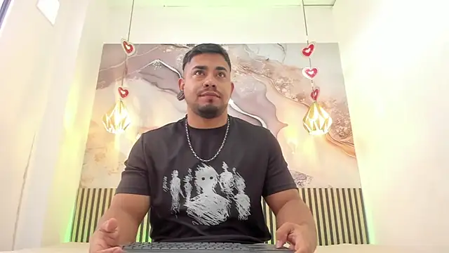 BrianMalonee online show from April 10, 12:34 pm