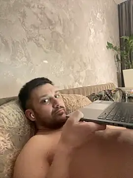 MaeltraJoy online show from March 30, 9:05 pm