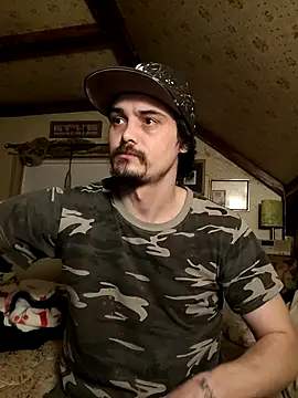 JustTylerr online show from March 9, 10:31 am