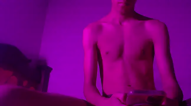 isaaclatino online show from February 7, 4:37 am