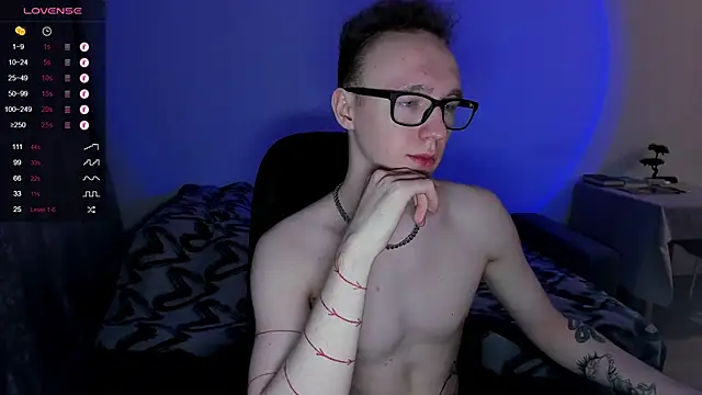 Snapshot of Alex_silents chatting on January 18, 3:27 pm Alex silents online show from January 18, 3:27 pm