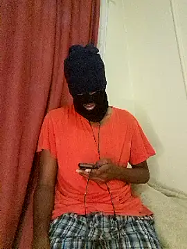 Snapshot of Gifttheskimaskboy chatting on December 4, 2:09 am Gifttheskimaskboy online show from December 4, 2:09 am