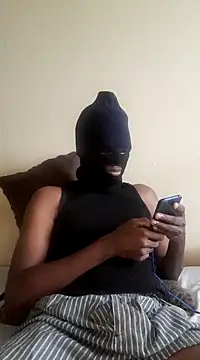 Snapshot of Gifttheskimaskboy chatting on March 10, 1:32 pm Gifttheskimaskboy online show from March 10, 1:32 pm