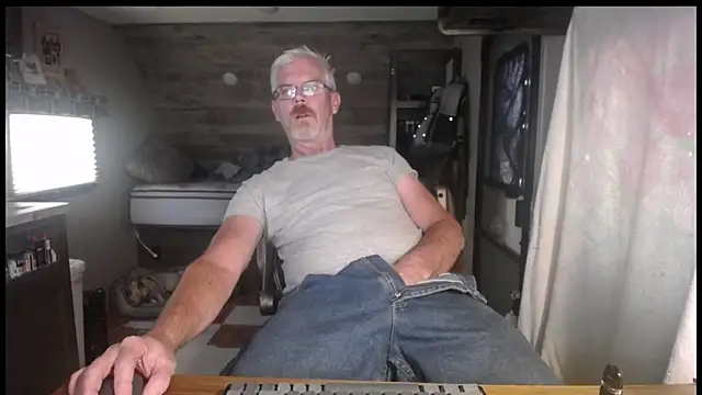 Snapshot of Di9ital069 chatting on October 14, 5:20 pm Di9ital069 online show from October 14, 5:20 pm