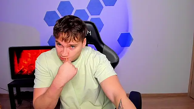 Chris Tyson online show from January 6, 10:08 am