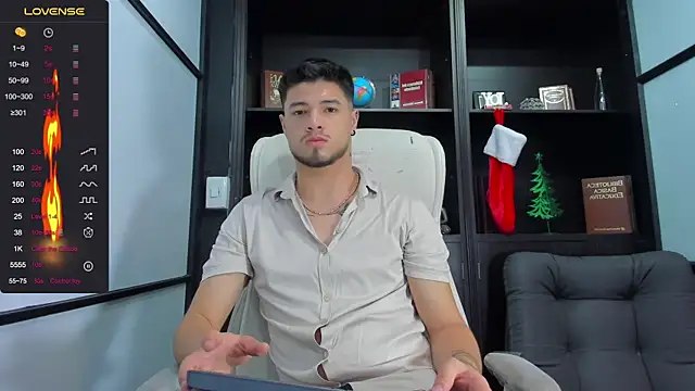 Snapshot of EdwardRoss_ chatting on December 22, 7:31 pm EdwardRoss online show from December 22, 7:31 pm