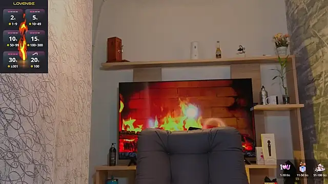 EdwardRoss  online show from July 10, 8:54 pm