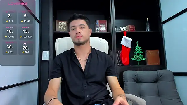 Snapshot of EdwardRoss_ chatting on December 15, 8:04 pm EdwardRoss online show from December 15, 8:04 pm