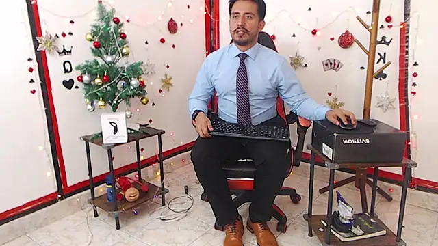 Snapshot of KalethBigDick chatting on December 29, 6:24 am KalethBigDick online show from December 29, 6:24 am