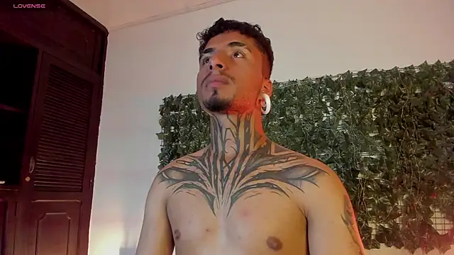 JuanCamiilo 66 online show from April 24, 3:09 am