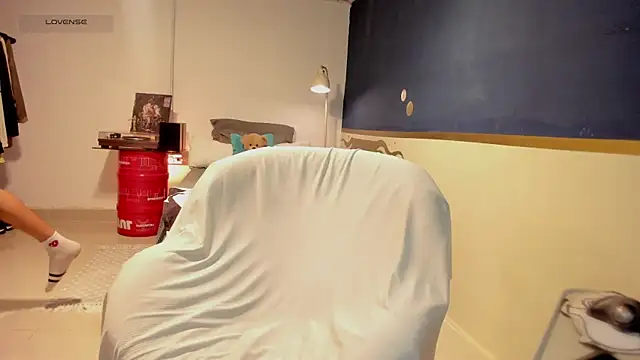 Curlblue online show from April 24, 12:35 am