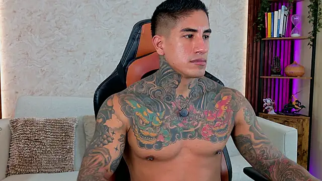 AdanReilly online show from June 8, 7:59 pm