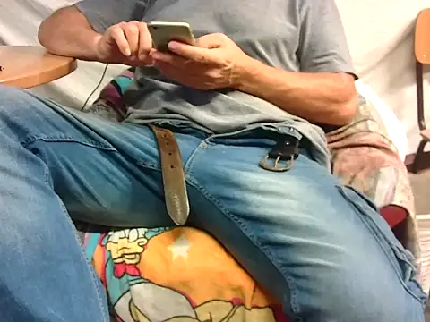 Snapshot of Giulio35_Pika chatting on September 16, 3:13 pm Giulio35 Pika online show from September 16, 3:13 pm