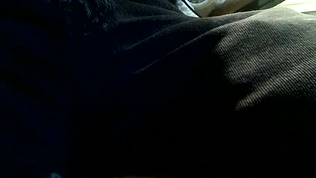 markluvskitty online show from April 10, 1:07 pm