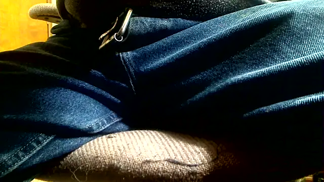 markluvskitty online show from April 23, 2:19 pm