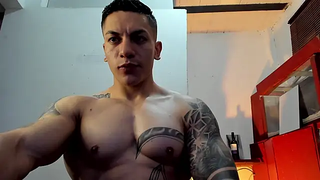 Snapshot of aquiles_51 chatting on October 2, 10:14 pm aquiles 51 online show from October 2, 10:14 pm