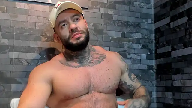 BruceDallas online show from June 9, 2:02 am
