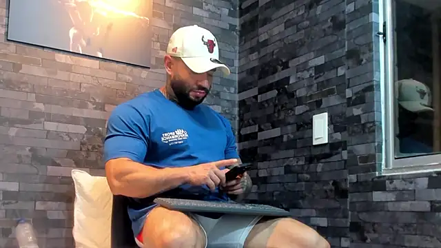 BruceDallas online show from March 23, 12:05 am