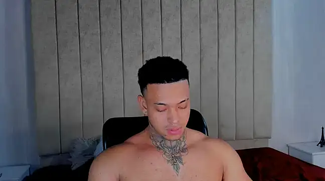 Stiven collins online show from December 19, 4:23 am