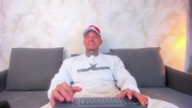 Stiven collins online show from February 5, 9:33 pm