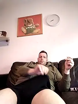 Knuffelstaaf123 online show from January 7, 8:52 am