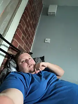 Lukeyboy027 online show from April 12, 6:09 pm