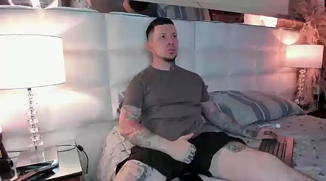 Snapshot of Adam_tatto chatting on March 8, 2:10 am Adam tatto online show from March 8, 2:10 am