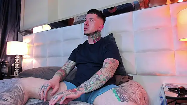 Snapshot of Adam_tatto chatting on September 27, 3:48 am Adam tatto online show from September 27, 3:48 am