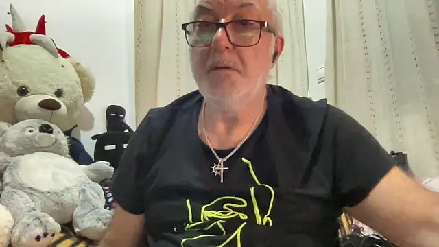 Snapshot of EroticVenetian chatting on January 25, 7:18 pm EroticVenetian online show from January 25, 7:18 pm