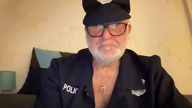 Snapshot of EroticVenetian chatting on February 23, 6:41 pm EroticVenetian online show from February 23, 6:41 pm
