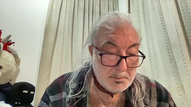Snapshot of EroticVenetian chatting on January 24, 9:49 am EroticVenetian online show from January 24, 9:49 am