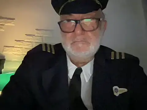 Snapshot of EroticVenetian chatting on March 1, 2:37 am EroticVenetian online show from March 1, 2:37 am