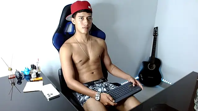 Snapshot of Juan_da01 chatting on January 12, 2:45 am Juan da01 online show from January 12, 2:45 am