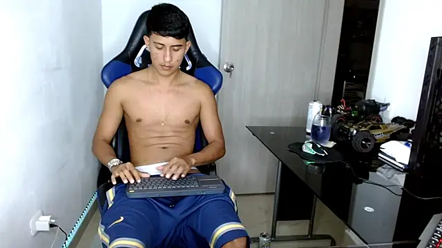Snapshot of Juan_da01 chatting on February 26, 1:21 am Juan da01 online show from February 26, 1:21 am